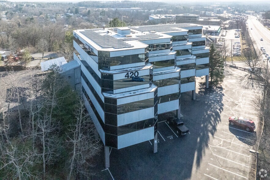 Primary Photo Of 420 Lakeside Ave, Marlborough Office For Lease