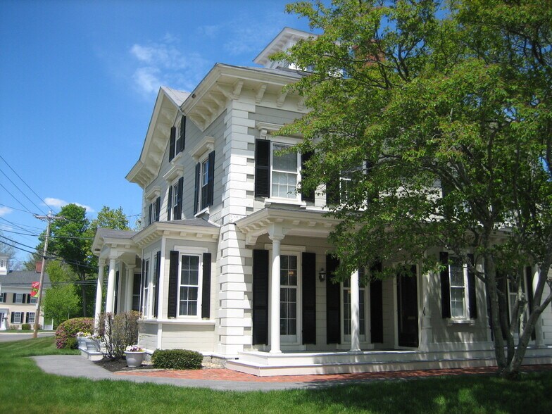 More Photos Of 10 S Main St, Topsfield Unknown For Lease