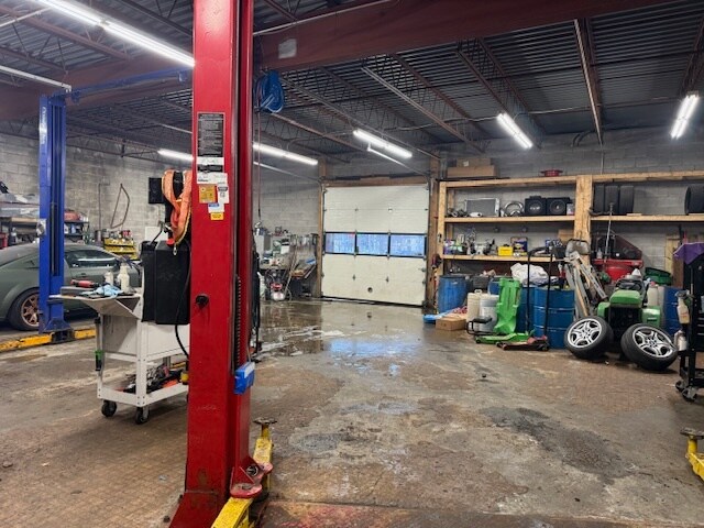 More Photos Of 3328 Seneca Tpke, Canastota Freestanding For Sale