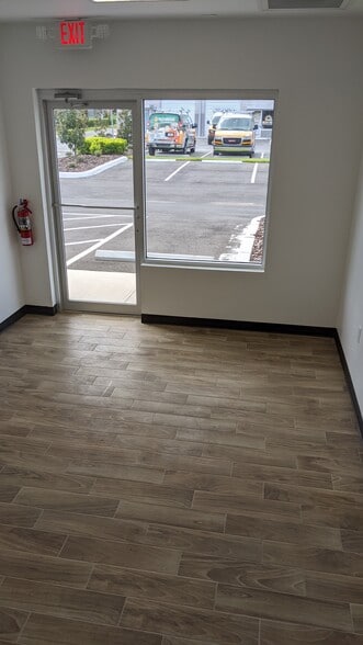 More Photos Of 1550 Tileston Rd, Saint Cloud Warehouse For Lease