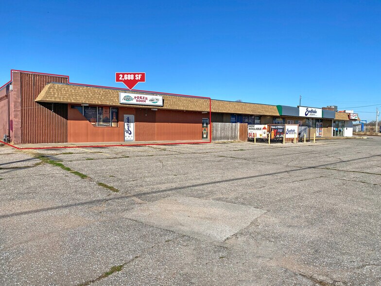 More Photos Of 3835 S Seneca St, Wichita Unknown For Lease