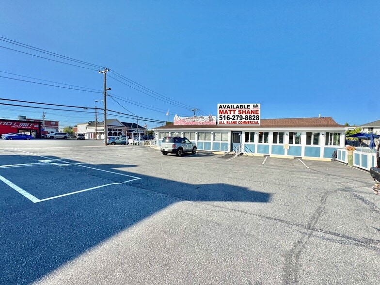 More Photos Of 4257 Austin Blvd, Island Park General Retail For Sale