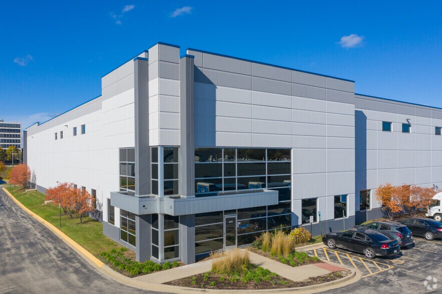 More Photos Of 601-609 Dempster St, Mount Prospect Warehouse For Lease