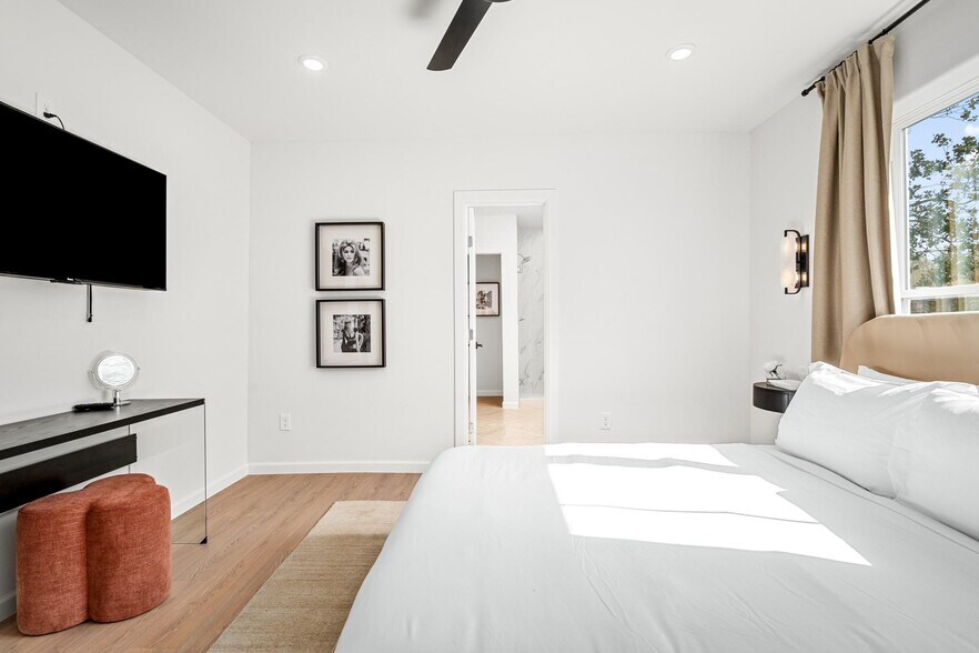 More Photos Of , Houston Multifamily For Sale