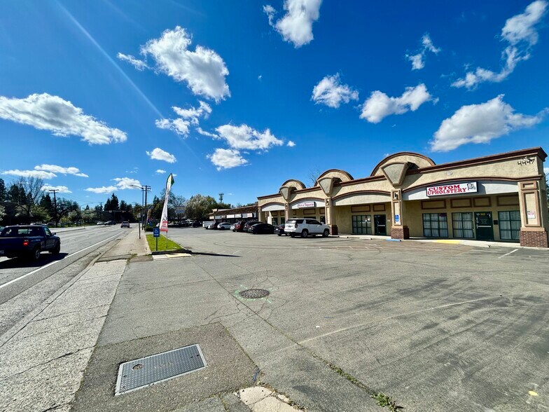 More Photos Of 4445-4447 Auburn Blvd, Sacramento Storefront For Lease