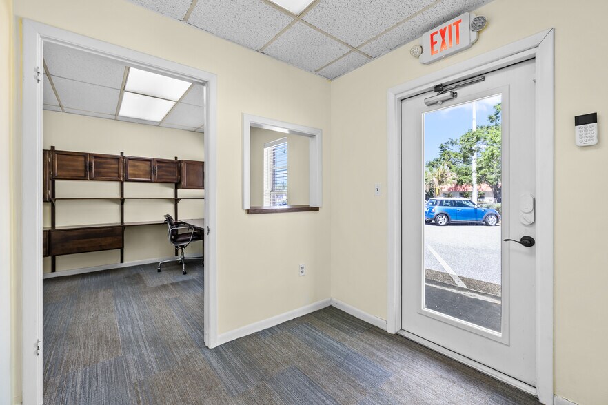 More Photos Of 6416-6420 Central Ave, Saint Petersburg Office For Lease