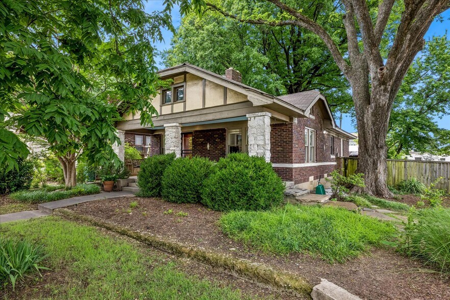 More Photos Of 2562 Sam Cooper Blvd, Memphis Office Residential For Sale