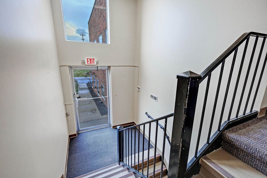 More Photos Of 1144 Dublin Rd, Columbus Office For Sale