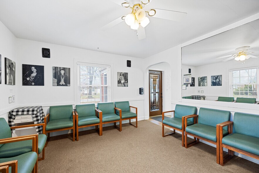 More Photos Of 4816 Greenwood Rd, Louisville Medical For Lease