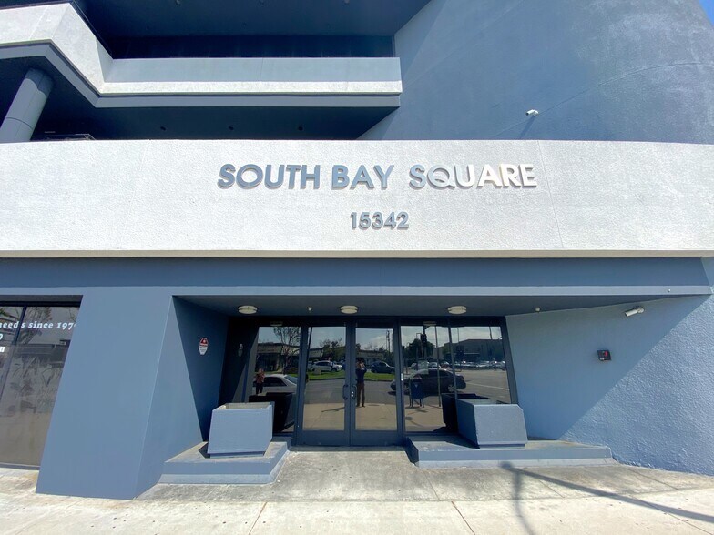 More Photos Of 15342 Hawthorne Blvd, Lawndale Office For Lease