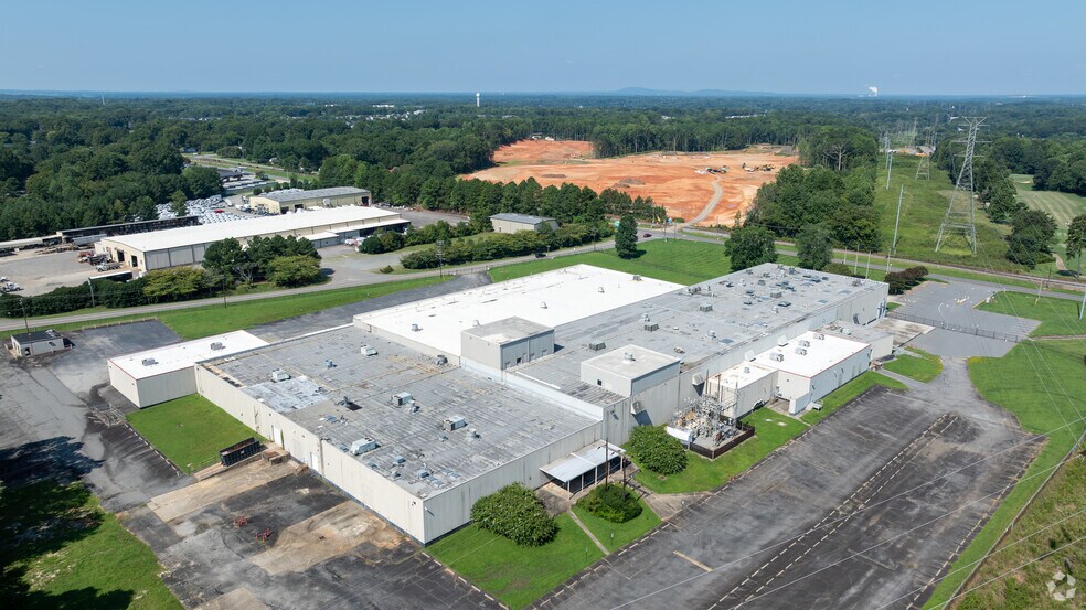 More Photos Of 1035 Mecklenburg Hwy, Mooresville Manufacturing For Sale