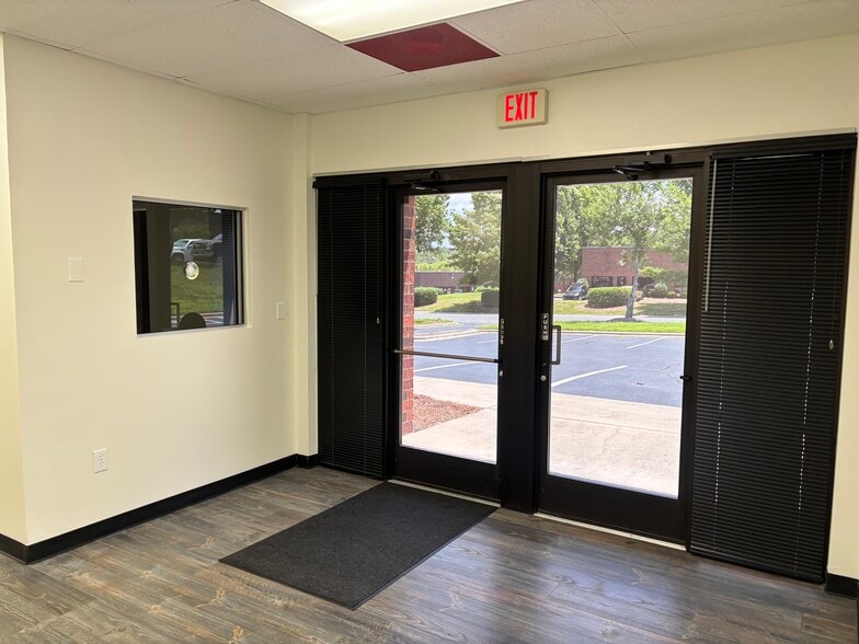 More Photos Of 3565 Centre Cir, Fort Mill Light Distribution For Lease