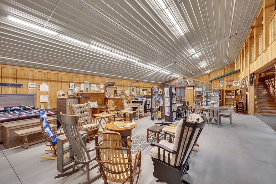 More Photos Of 9992 Main St, Clarence Warehouse For Sale