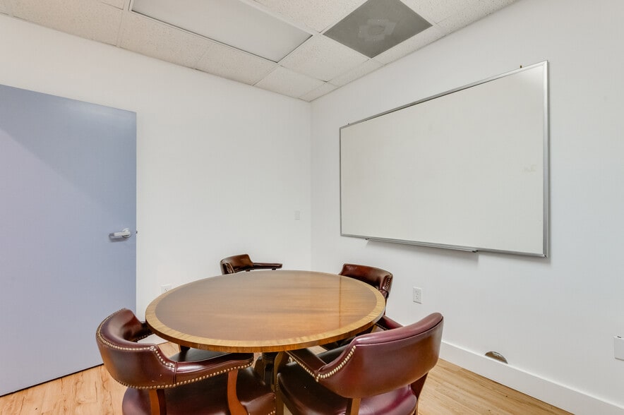 More Photos Of 16945 General Puller Hwy, Deltaville Office For Sale