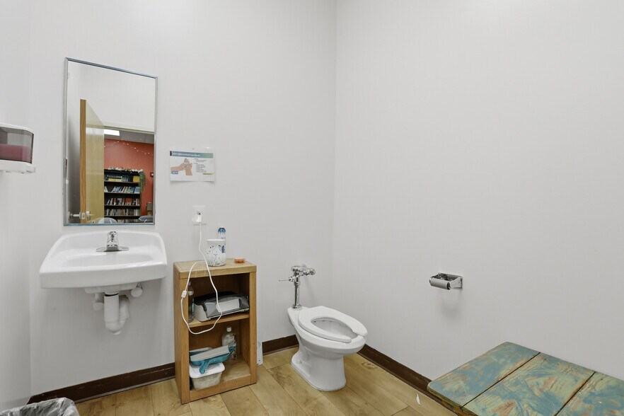 More Photos Of 10713 Tidewater Trl, Fredericksburg Schools For Sale