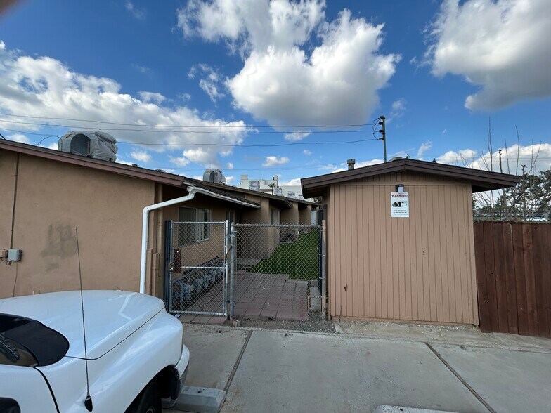 More Photos Of 1911 Flower St, Bakersfield Multifamily For Sale