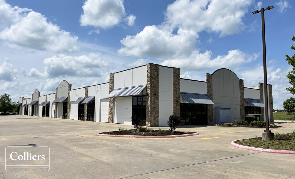 Primary Photo Of 8200 SW Regional Airport Blvd, Bentonville Industrial For Sale