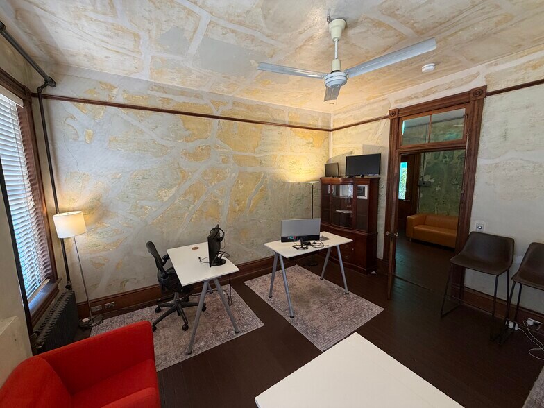 More Photos Of 523 Prince Ave, Athens Storefront Retail Office For Lease