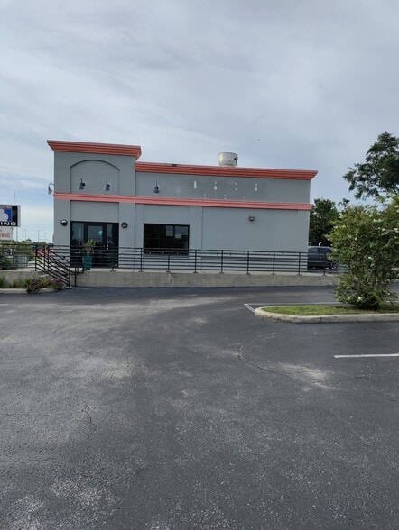 More Photos Of 29835 US Highway 19 N, Clearwater Restaurant For Lease