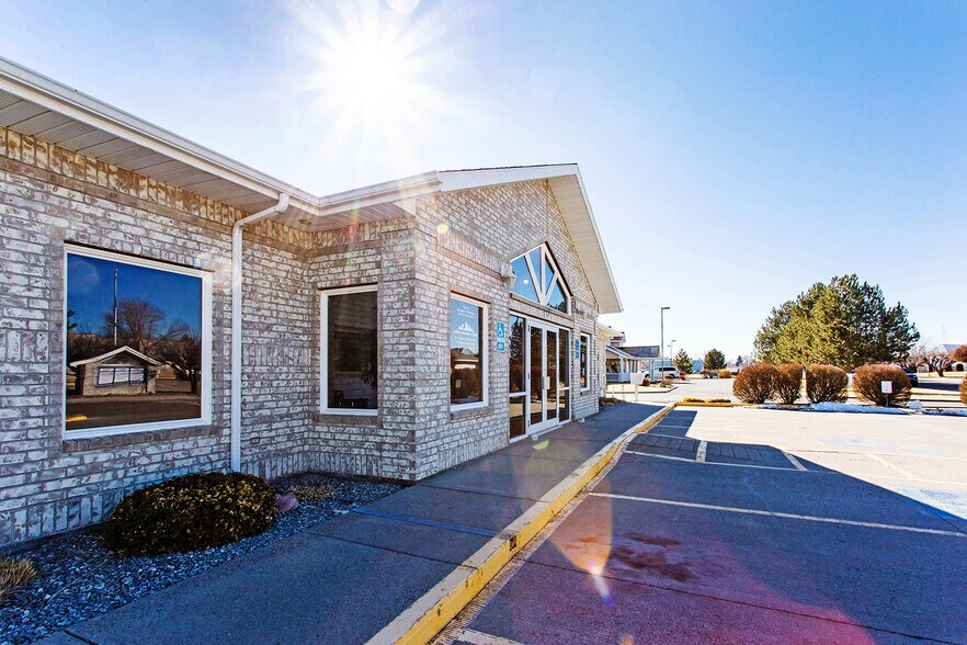 More Photos Of 1263 Bennett Ave, Burley Medical For Lease