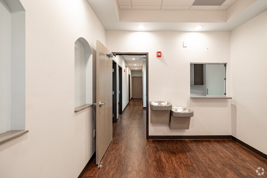 More Photos Of 13774 Plantation Rd, Fort Myers Medical For Lease