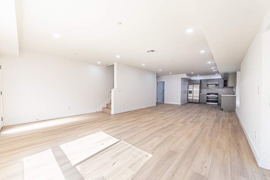 More Photos Of 5436 Romaine St, Los Angeles Apartments For Sale