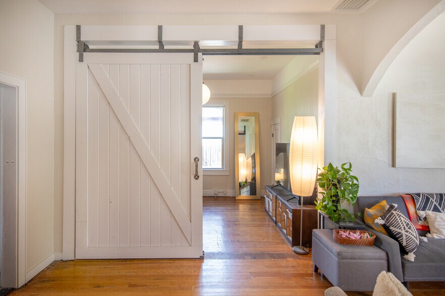 More Photos Of 100 W Cleveland St, Lafayette Loft Creative Space For Sale