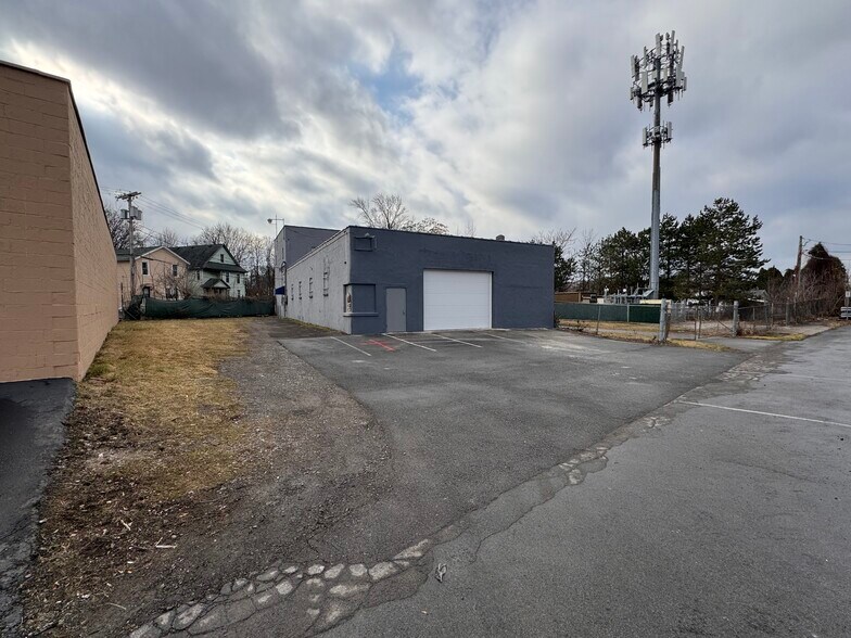 Primary Photo Of 19 Silver St, Rochester Distribution For Sale