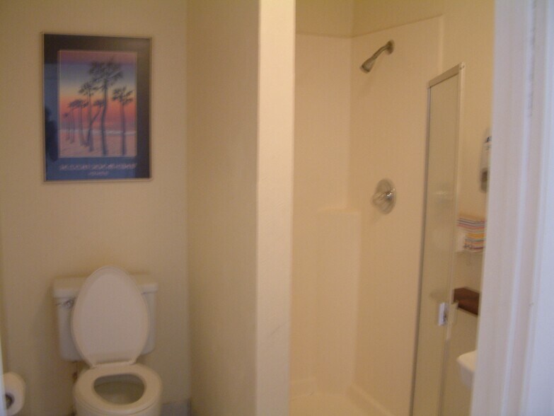 More Photos Of 2699 Stirling Rd, Fort Lauderdale Medical For Lease