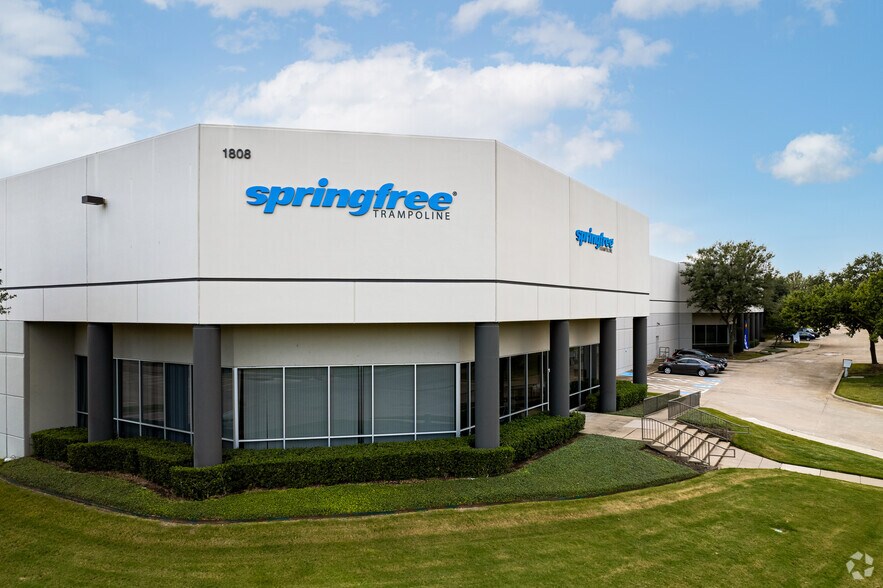 Primary Photo Of 1808 10th St, Plano Distribution For Lease