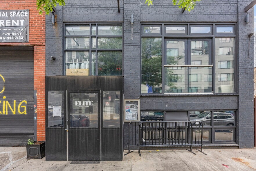 Primary Photo Of 128 Metropolitan Ave, Brooklyn Restaurant For Lease