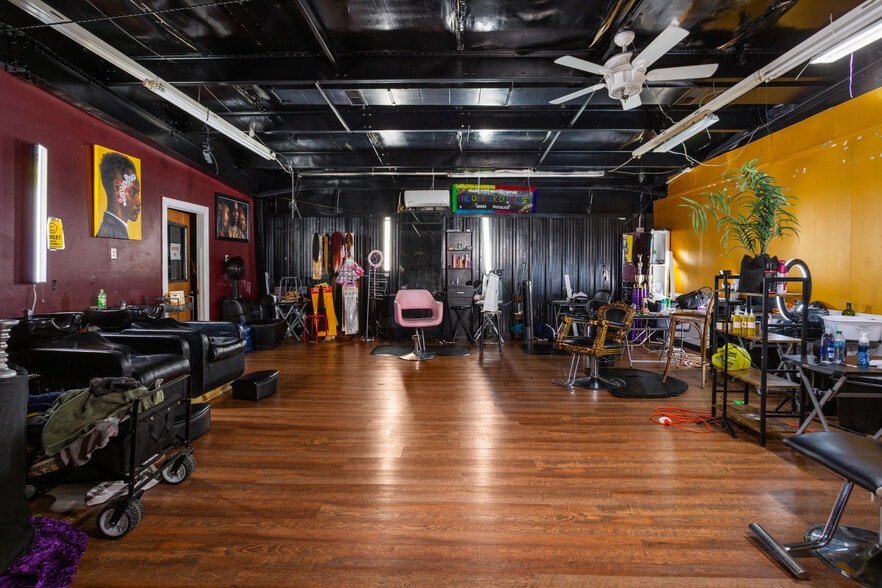 More Photos Of 707 Wilmer Ave, Anniston Office For Sale