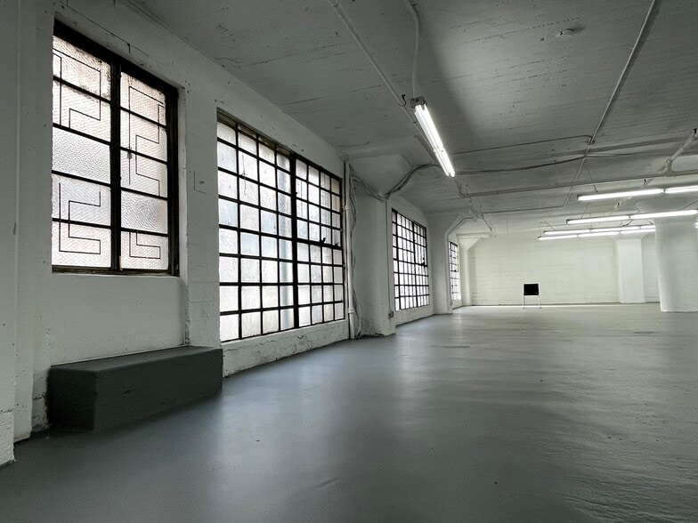 More Photos Of 1114 S Los Angeles St, Los Angeles Warehouse For Sale