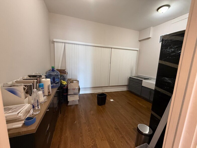 More Photos Of 23-21 Broadway, Fair Lawn Storefront Retail Office For Lease