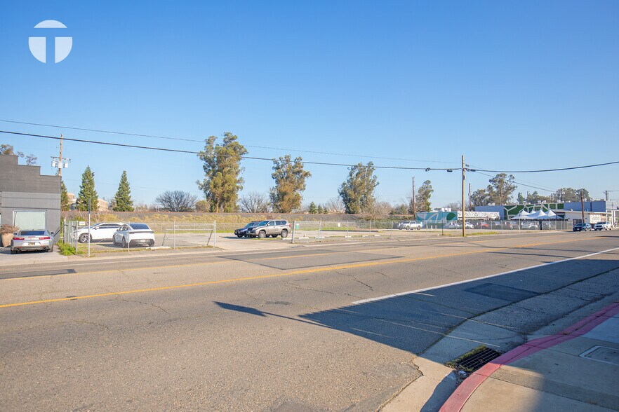 More Photos Of 6325 & 6329 Elvas Ave, Sacramento Land For Sale