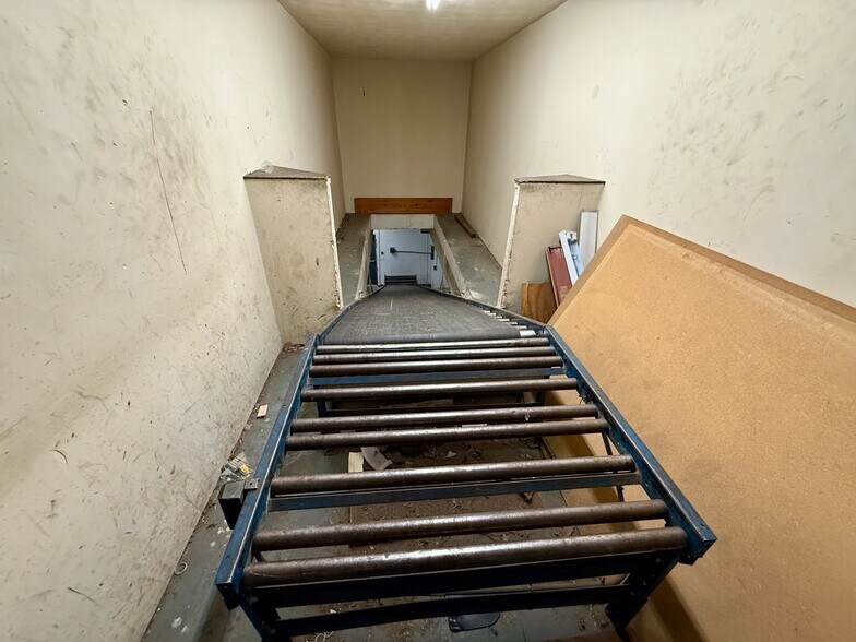 More Photos Of 1298 Spruce St, Easton Light Manufacturing For Lease