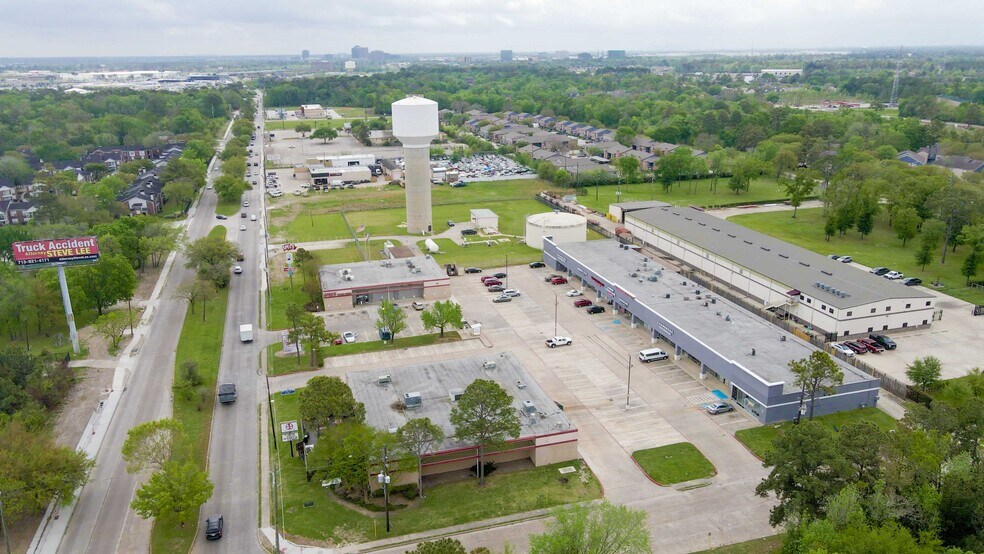 More Photos Of 13331 Kuykendahl Rd, Houston Unknown For Lease