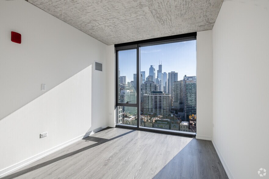 More Photos Of 808 N Cleveland Ave, Chicago Apartments For Lease