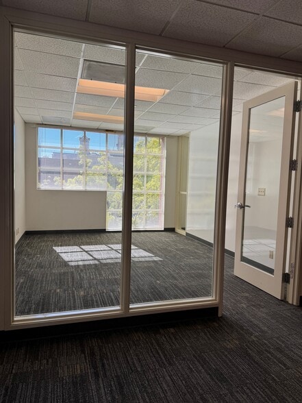 More Photos Of 533 5th St, Santa Rosa Office For Lease