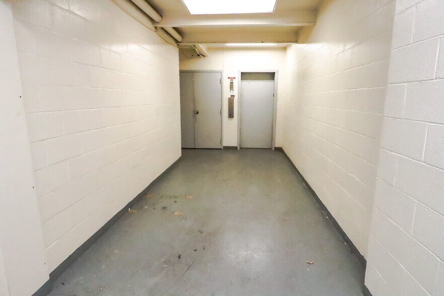 More Photos Of 520 Pleasant Valley Rd, Trafford Office For Sale