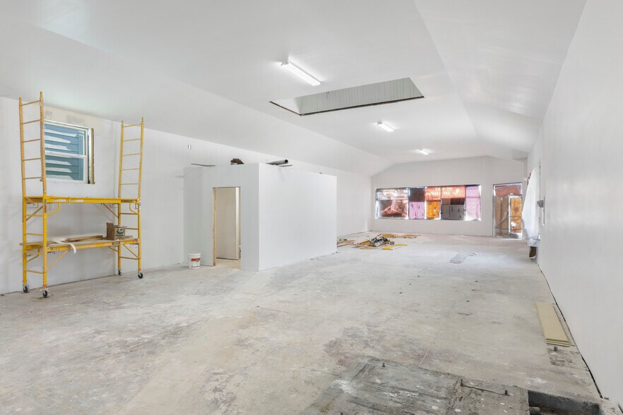More Photos Of 2974-2996 Macarthur Blvd, Oakland Storefront For Lease