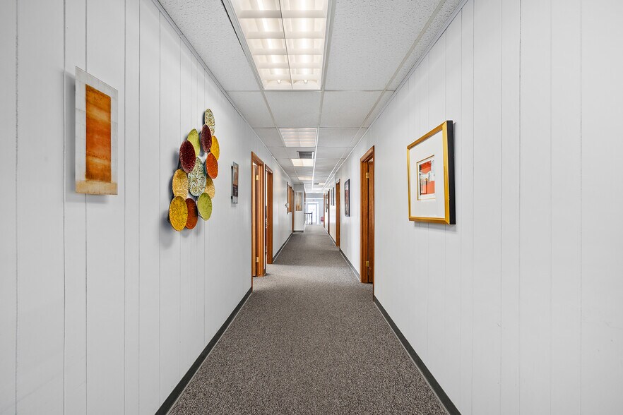 More Photos Of 813 E Lincolnway, Cheyenne Office For Sale