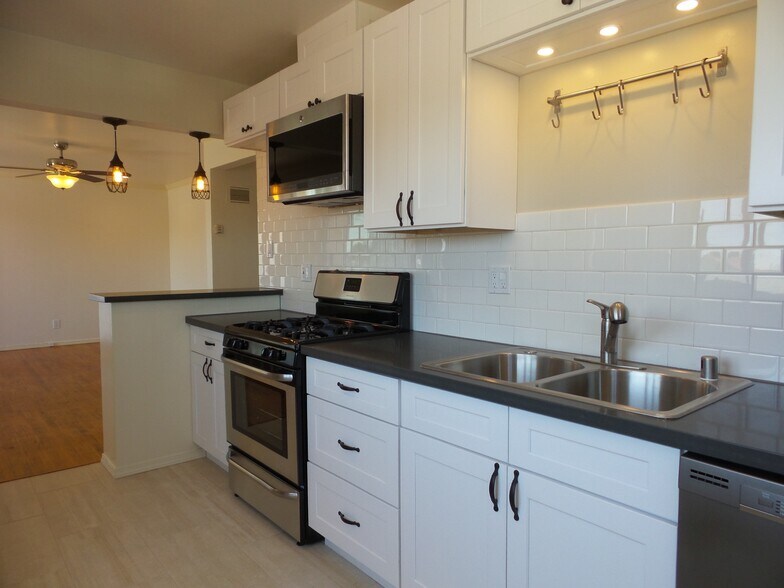 More Photos Of 1232-1236 30th St, San Diego Apartments For Sale