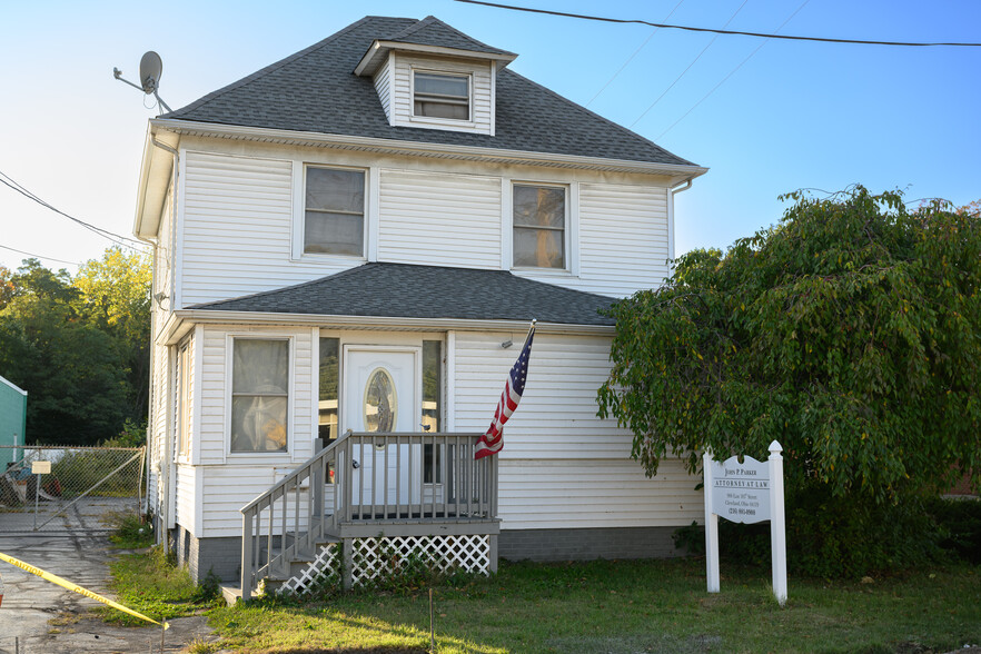 Primary Photo Of 988 E 185th St, Cleveland Office For Sale