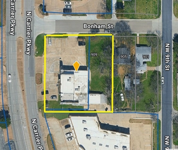 More Photos Of 406 N Carrier Pky, Grand Prairie Storefront Retail Office For Sale