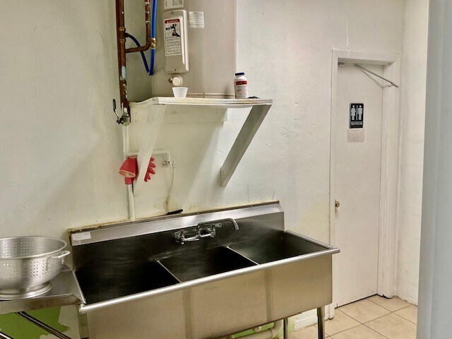 More Photos Of 245 N Banana River Dr, Merritt Island Convenience Store For Sale