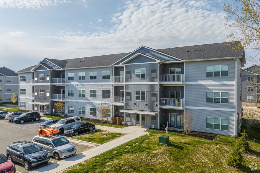 More Photos Of 2111 Heyboer Dr, Holland Apartments For Sale
