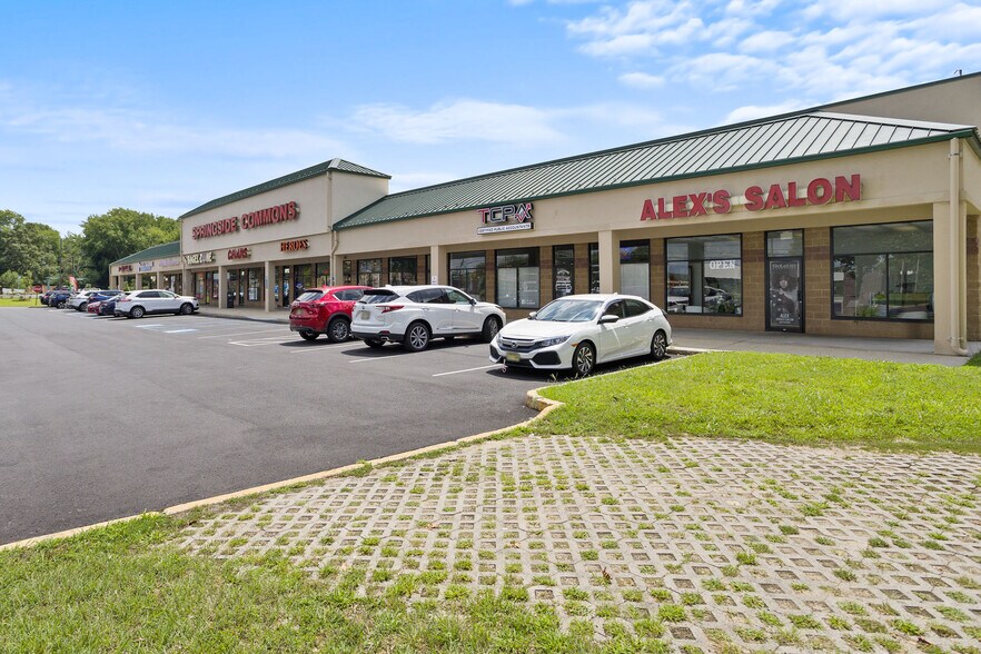 More Photos Of 1702 Mount Holly Rd, Burlington Freestanding For Lease