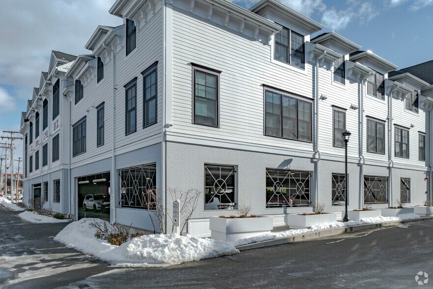 More Photos Of 127 Broad St, Milford Office Residential For Lease