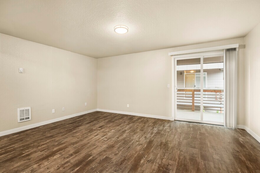More Photos Of 1570 James St, Woodburn Apartments For Sale